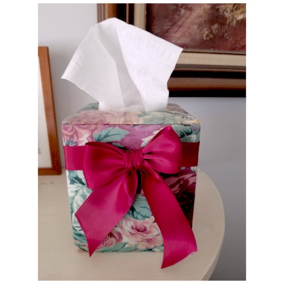 Vintage 80s Handmade Floral Fabric Cube Tissue Box Cover Holder - Picture 9 of 9